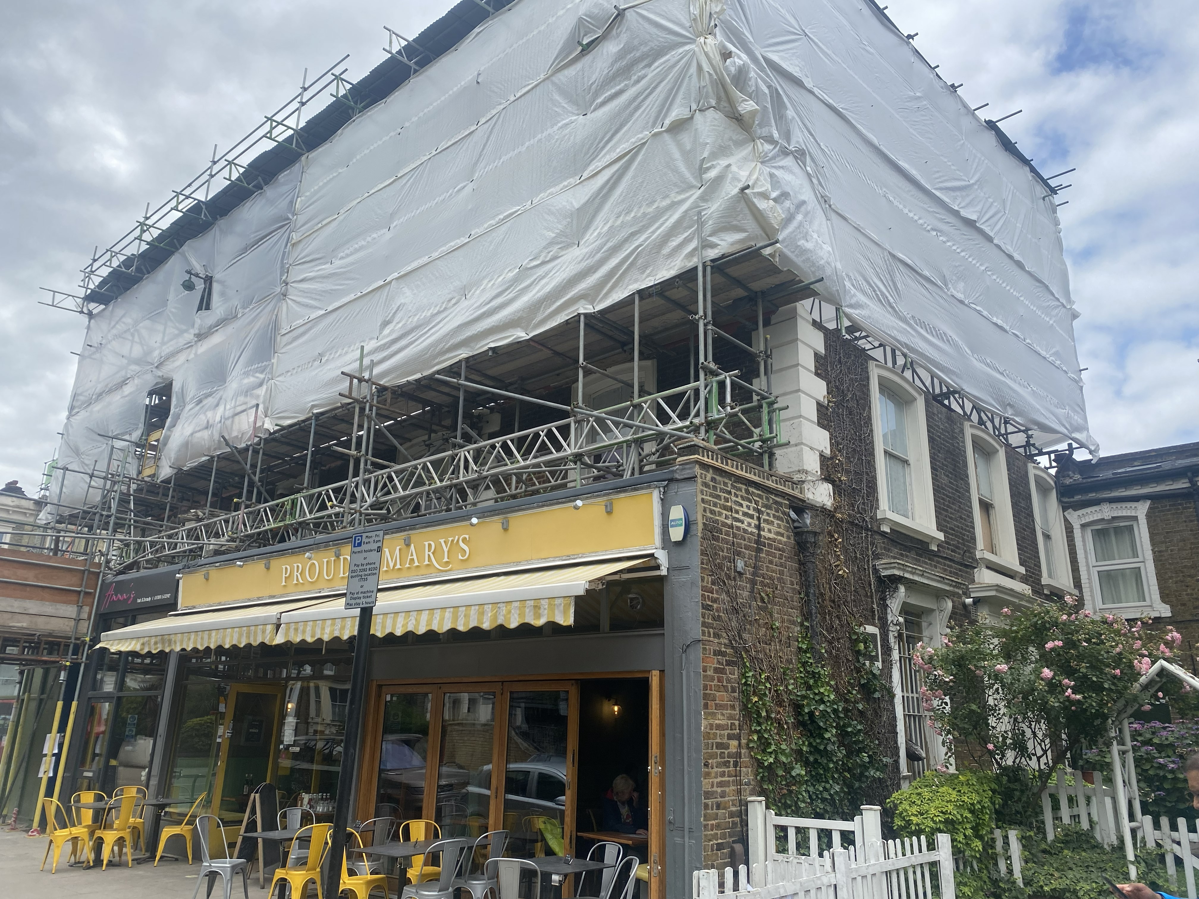 Full scaffold erection Oaklands Grove view