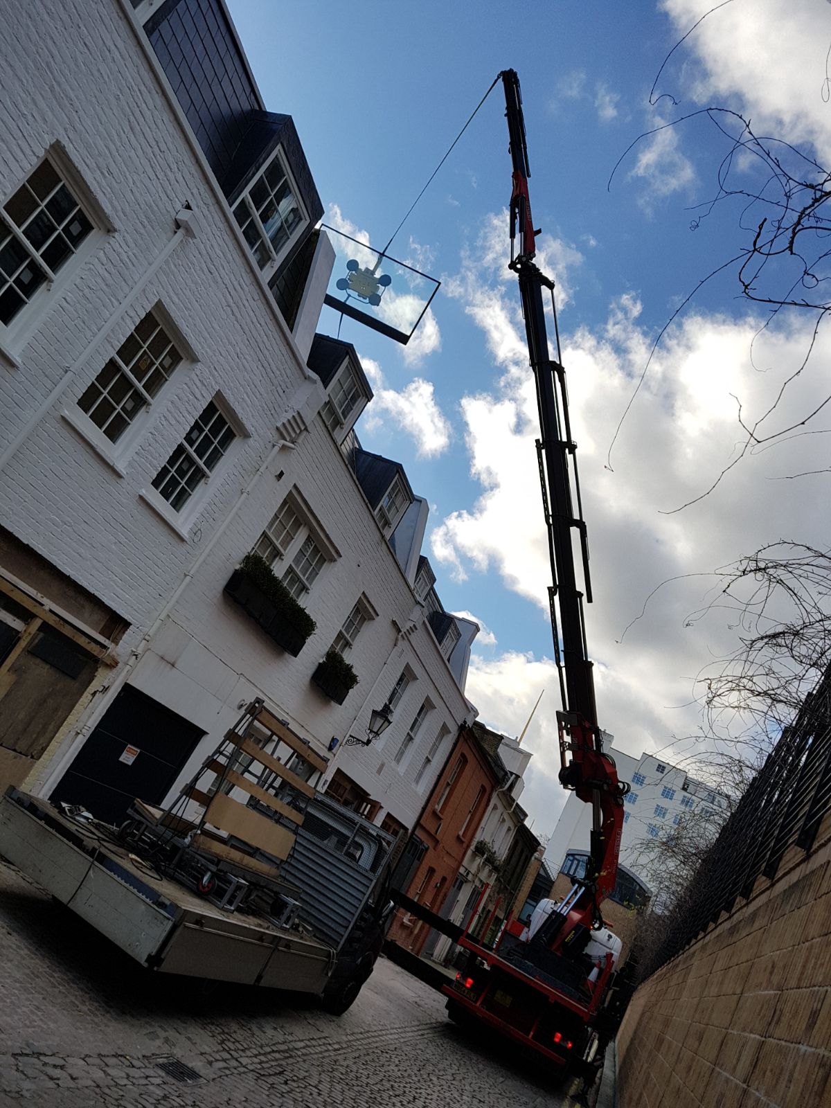 Glass installation crane