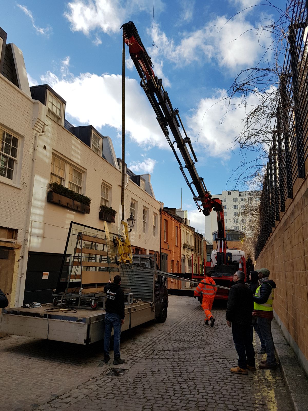 Glass panel crane lift