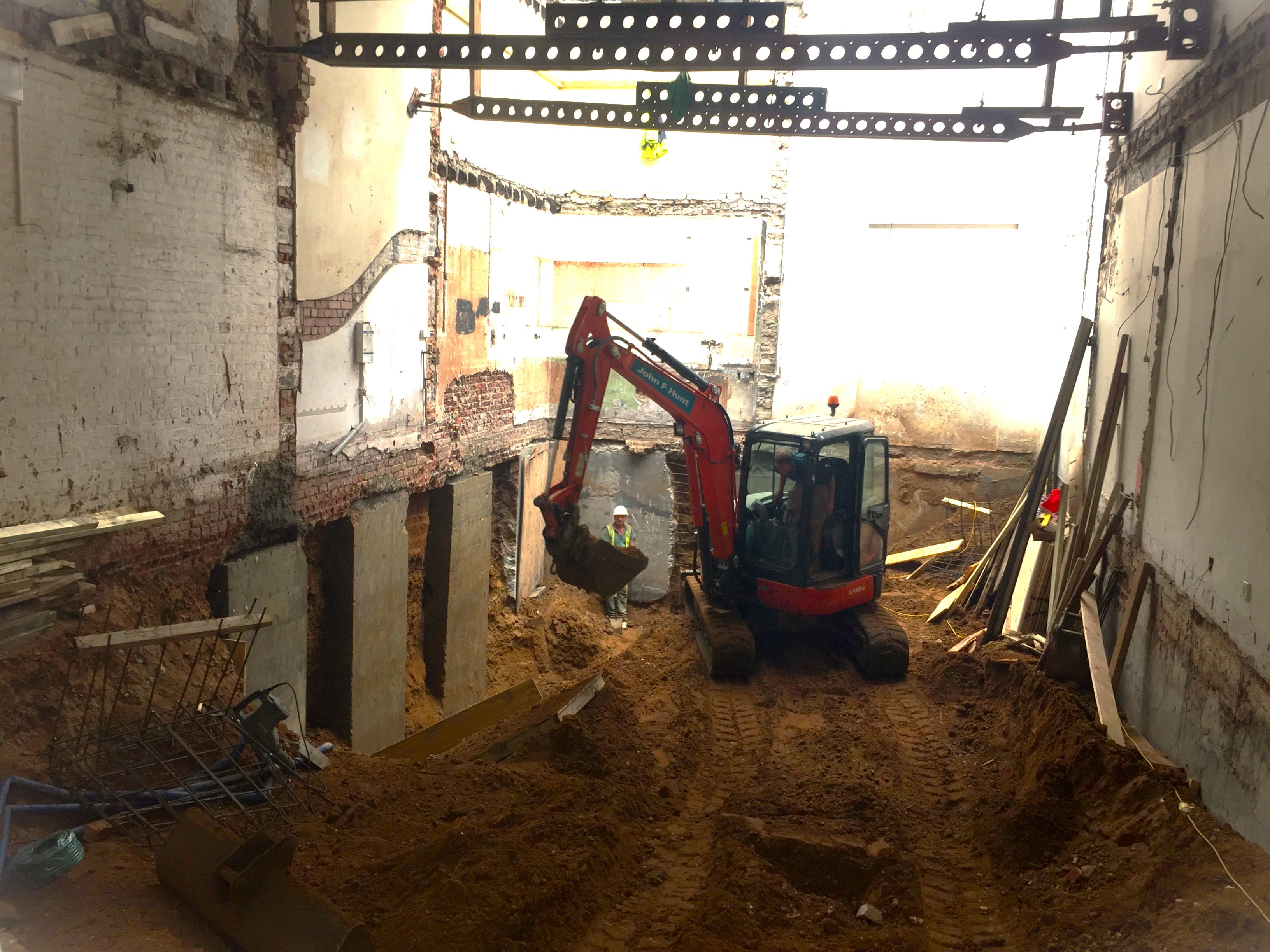 Basement excavation underpinning sequence